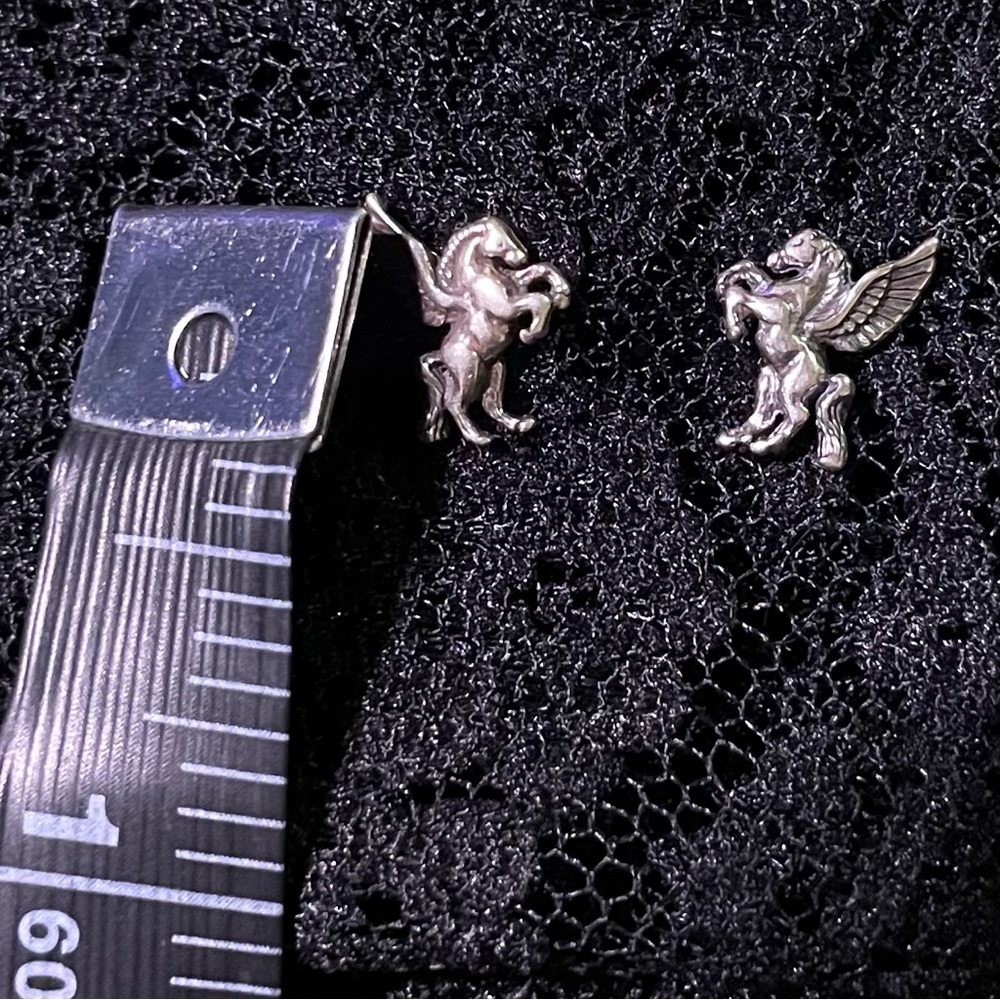 Sterling Silver Pegasus Stud Earrings new - Picture 5 of 6